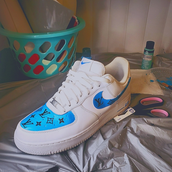 Nike Air Force 1s - Picture 2 of 2